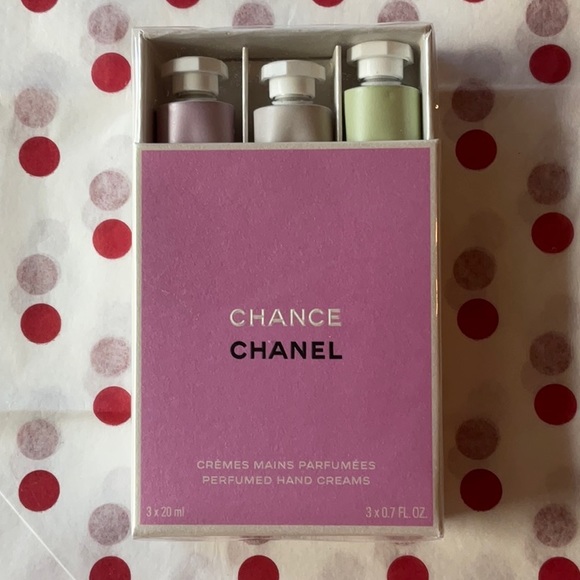 🧴 CHANEL PERFUMED HAND CREAM 🧴 NWT 🧴 - Picture 15 of 16